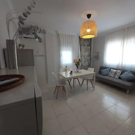 360° Seaview Benalbeach Appartement